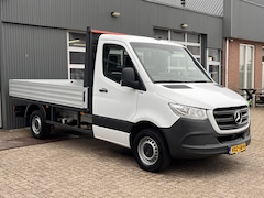 Mercedes-Benz Sprinter - 317CDI RWD Airco Cruise control Trekhaak 3500kg trekgewicht Automaat 3-persoons Stuurwielb