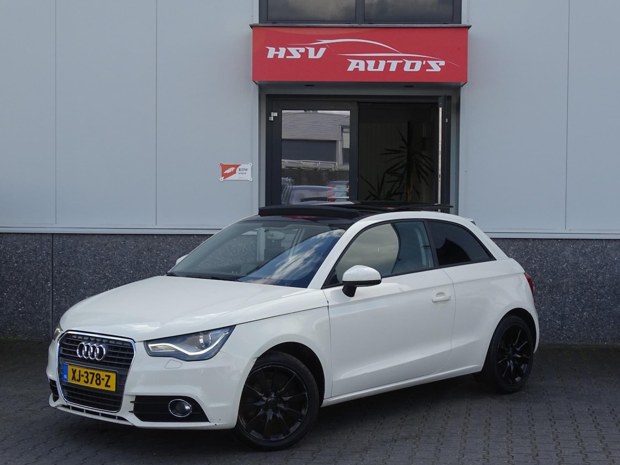 Audi A1 - 1.2 TFSI S edition xenon PANODAK airco - AutoWereld.nl