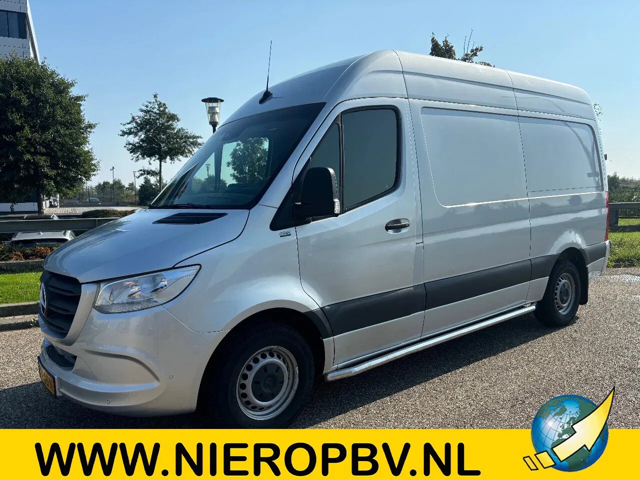 Mercedes-Benz Sprinter - 317CDI L2H2 Automaat Airco Navi Cruisecontrol EURO 6 - AutoWereld.nl