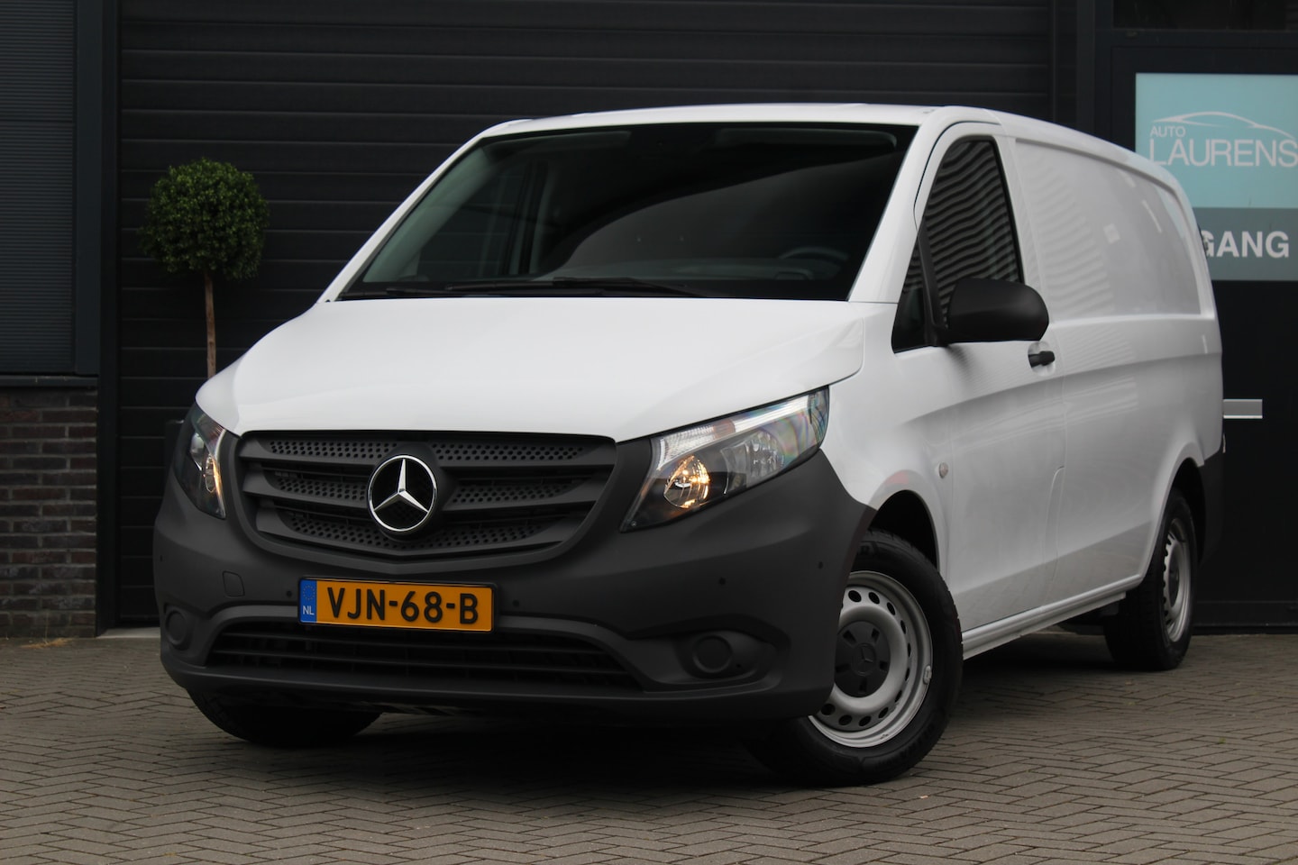 Mercedes-Benz Vito - 116 CDI Lang | Camera | Cruise | Navi | Airco - AutoWereld.nl