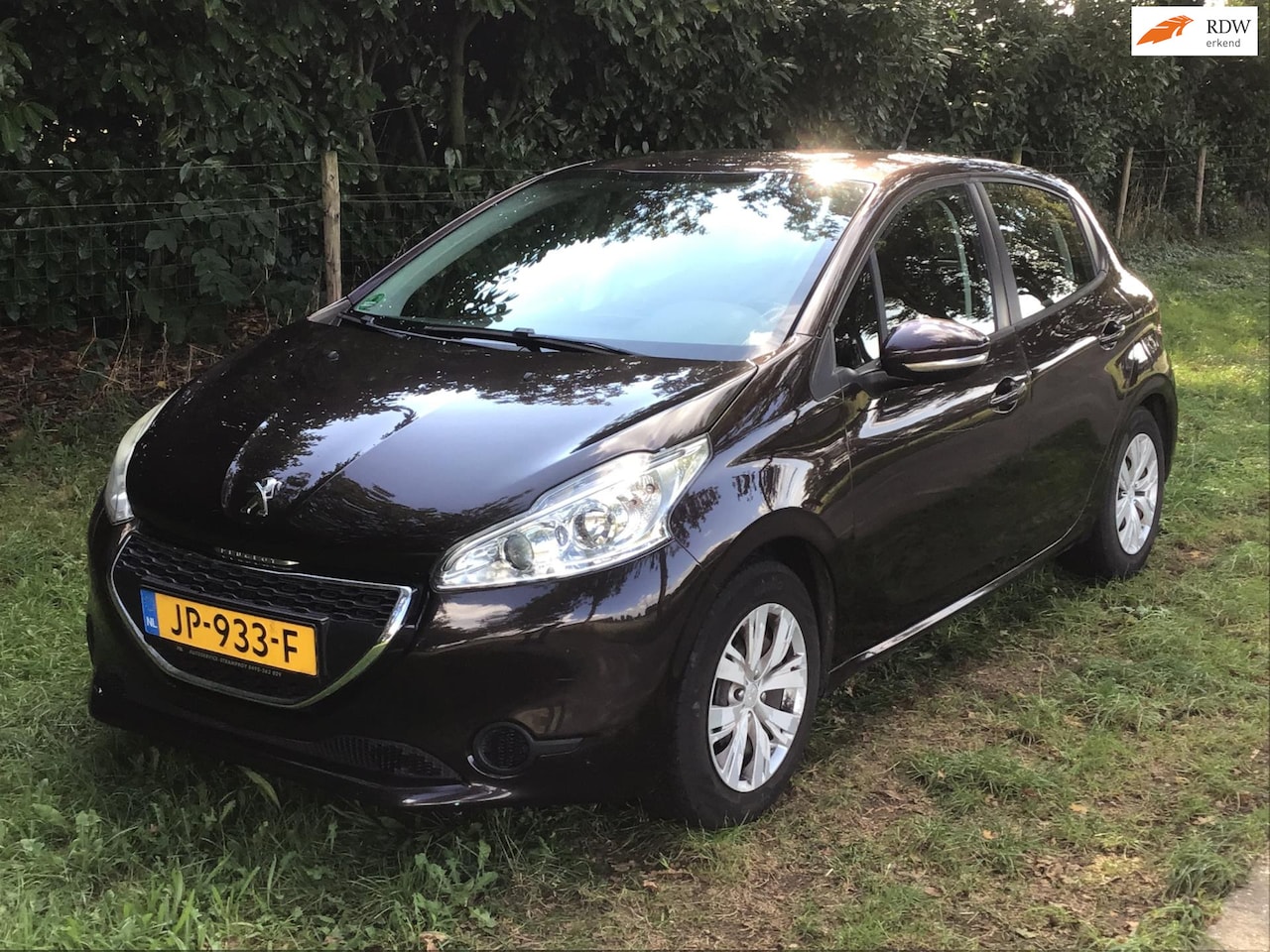 Peugeot 208 - 1.2 VTi Active met nieuwe APK / Airco / cruise - AutoWereld.nl