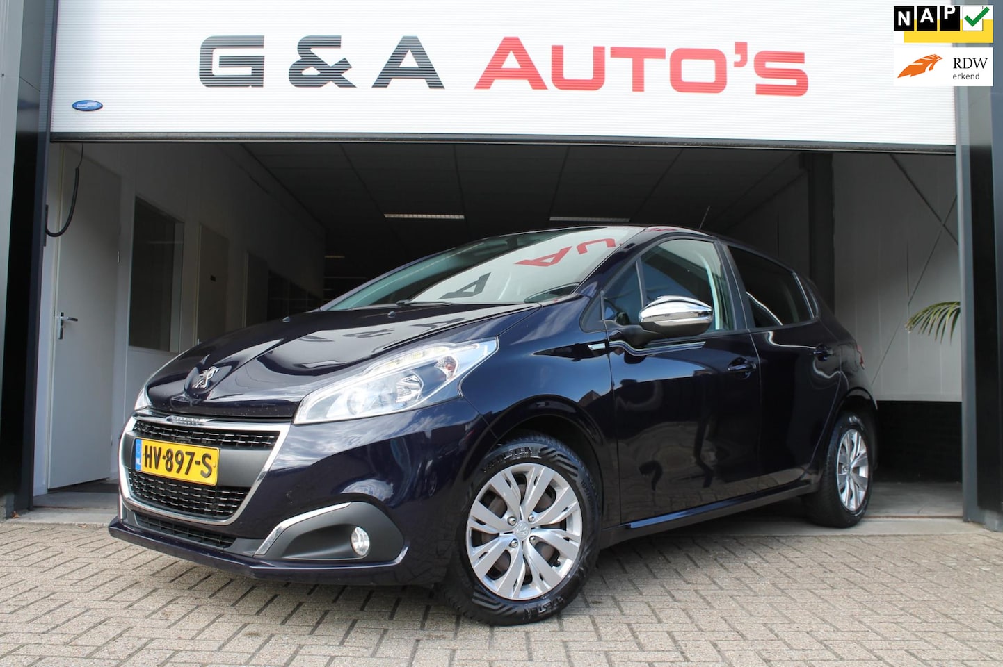 Peugeot 208 - 1.2 PureTech Urban Soul / NAVI / CRUISE CTRL / PDC / AIRCO - AutoWereld.nl