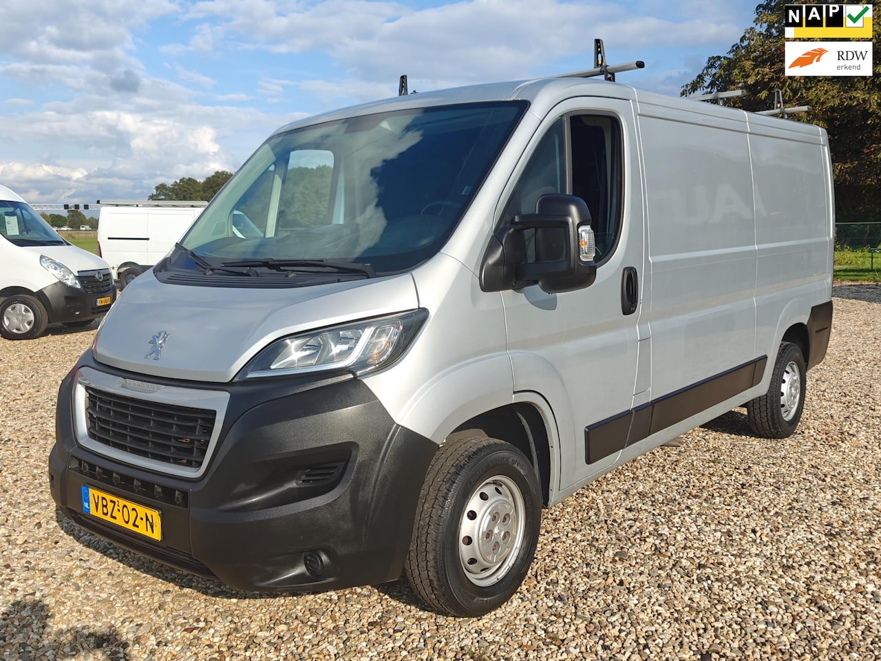 Peugeot Boxer - 330 2.2 BlueHDi 140 pk L2H1 , Lang , Airco , Navi , camera , cruise , Apk okt. 2025 1e Eig - AutoWereld.nl