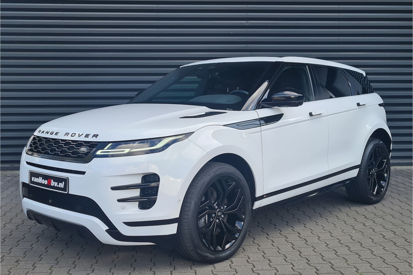 Land Rover Range Rover Evoque - 2.0 D200 AWD R-Dynamic SE Pano - 20'' - Black Pack - AutoWereld.nl