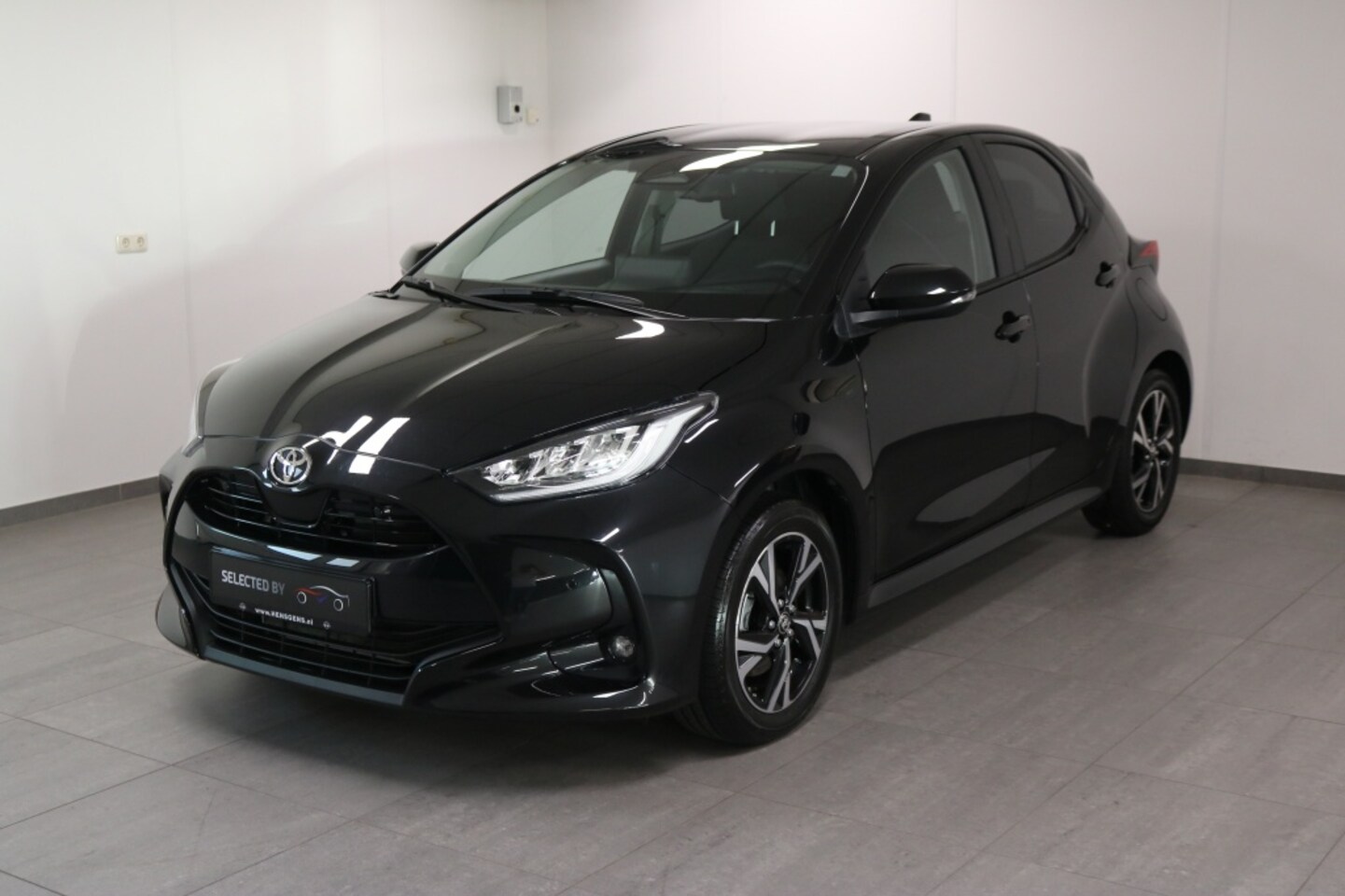 Toyota Yaris - 1.5 Hybride 115 First Edition | PDC V+A | Dodehoekdetectie - AutoWereld.nl