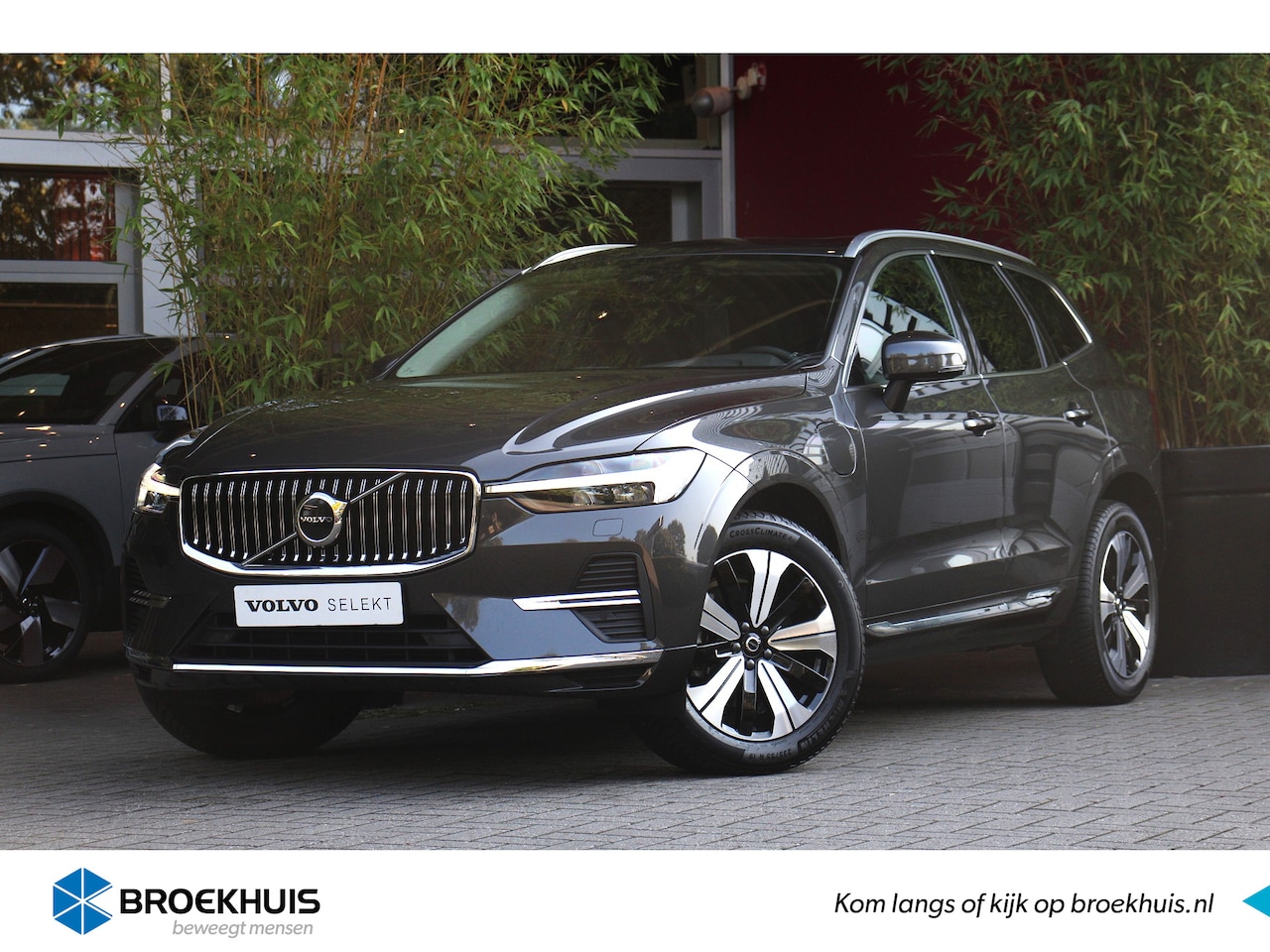 Volvo XC60 - 2.0 Recharge T6 AWD Plus Bright| Adaptive Cruise| Camera| Keyless Entry| Dodehoek sensoren - AutoWereld.nl