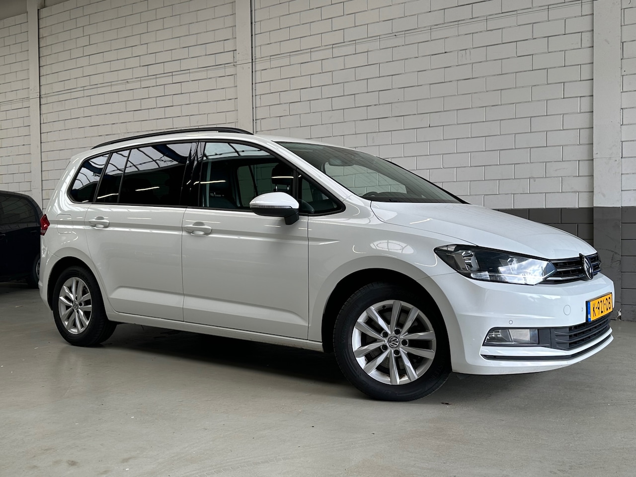 Volkswagen Touran - 1.4 TSI Highline 7p. 1.4 TSI Highline 7p Automaat - AutoWereld.nl