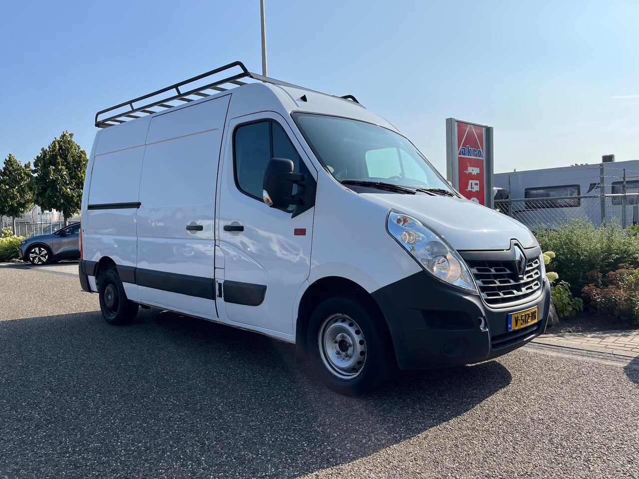 Renault Master - T35 2.3 dCi L2H2 Energy | Cruise control | Camera | Trekhaak | Airco - AutoWereld.nl