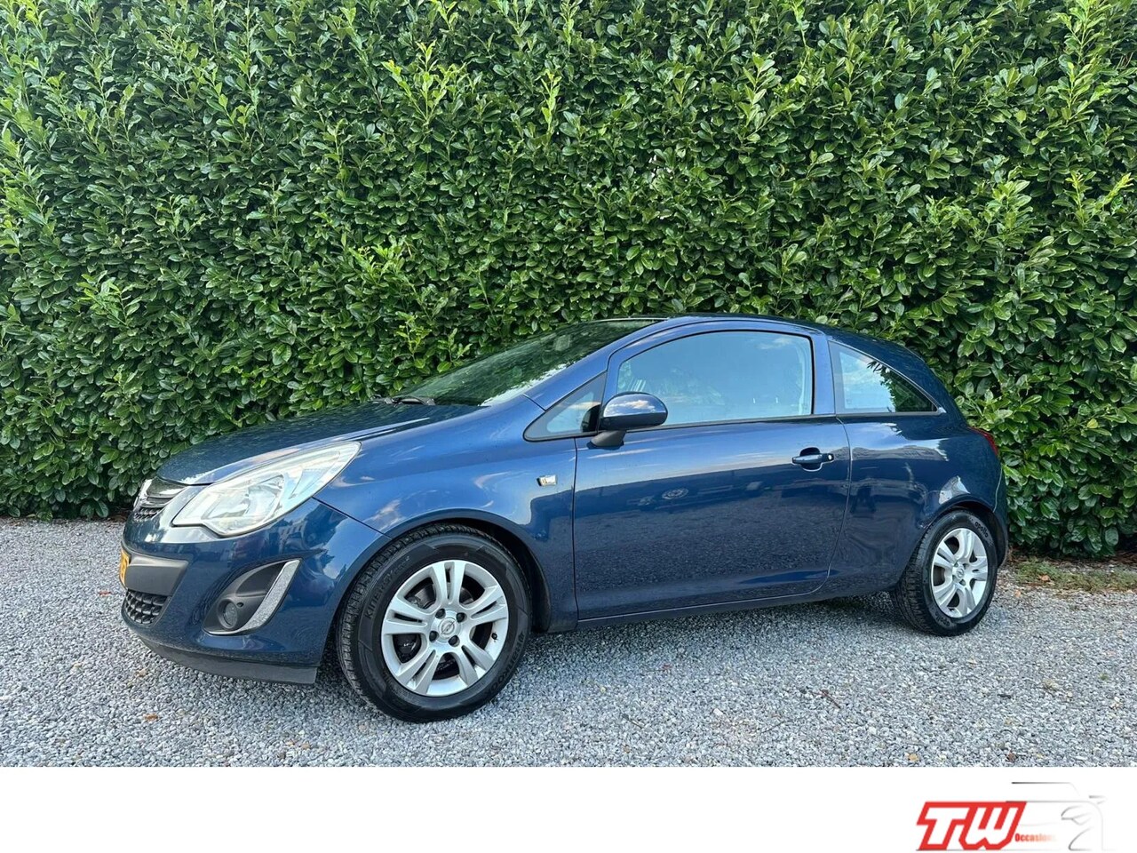 Opel Corsa - 1.3 CDTi EcoFlex S/S Cosmo | NWE APK | AIRCO | NAP - AutoWereld.nl