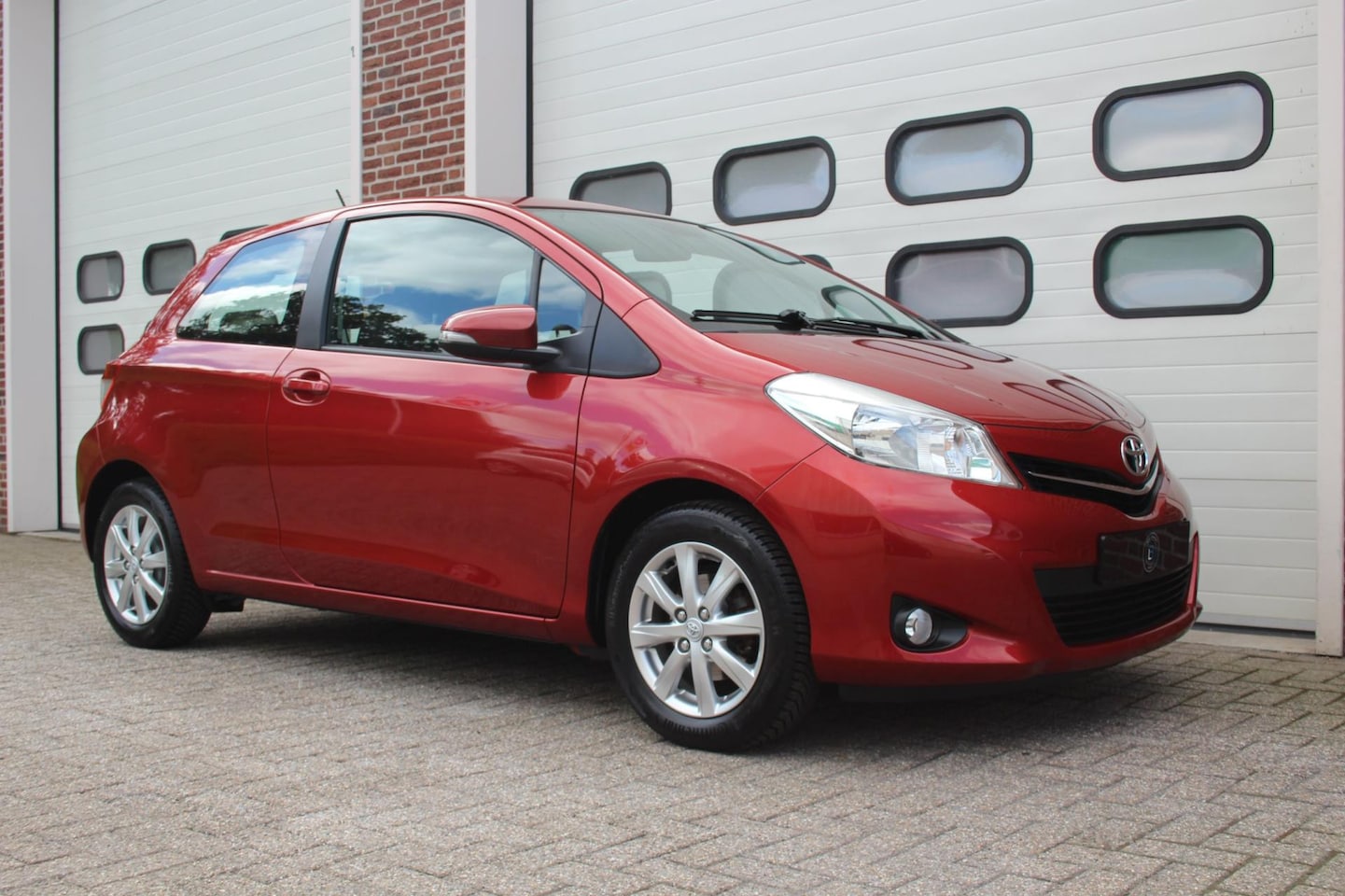 Toyota Yaris - 1.3 VVT-i Aspiration 3-Deurs * Airco / LM / 99PK * - AutoWereld.nl