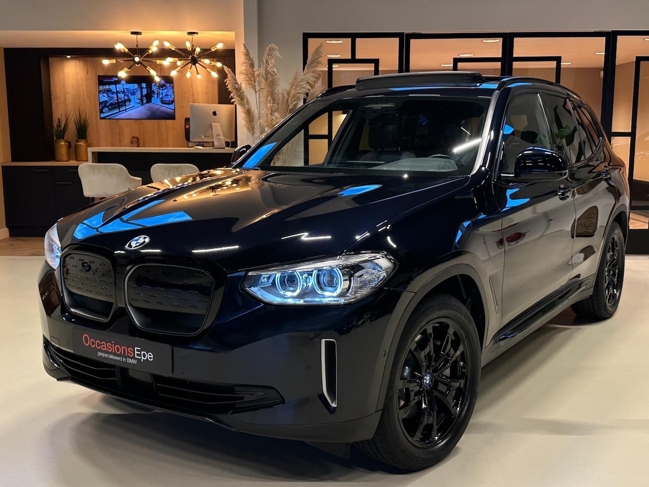 BMW iX3 - Shadowline 80 kWh LiveCockpit Adap.Cruise DAB Pano - AutoWereld.nl