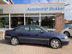 Toyota Avensis - 1.8VVT-i Linia Terra Airco Sedan EXPORT