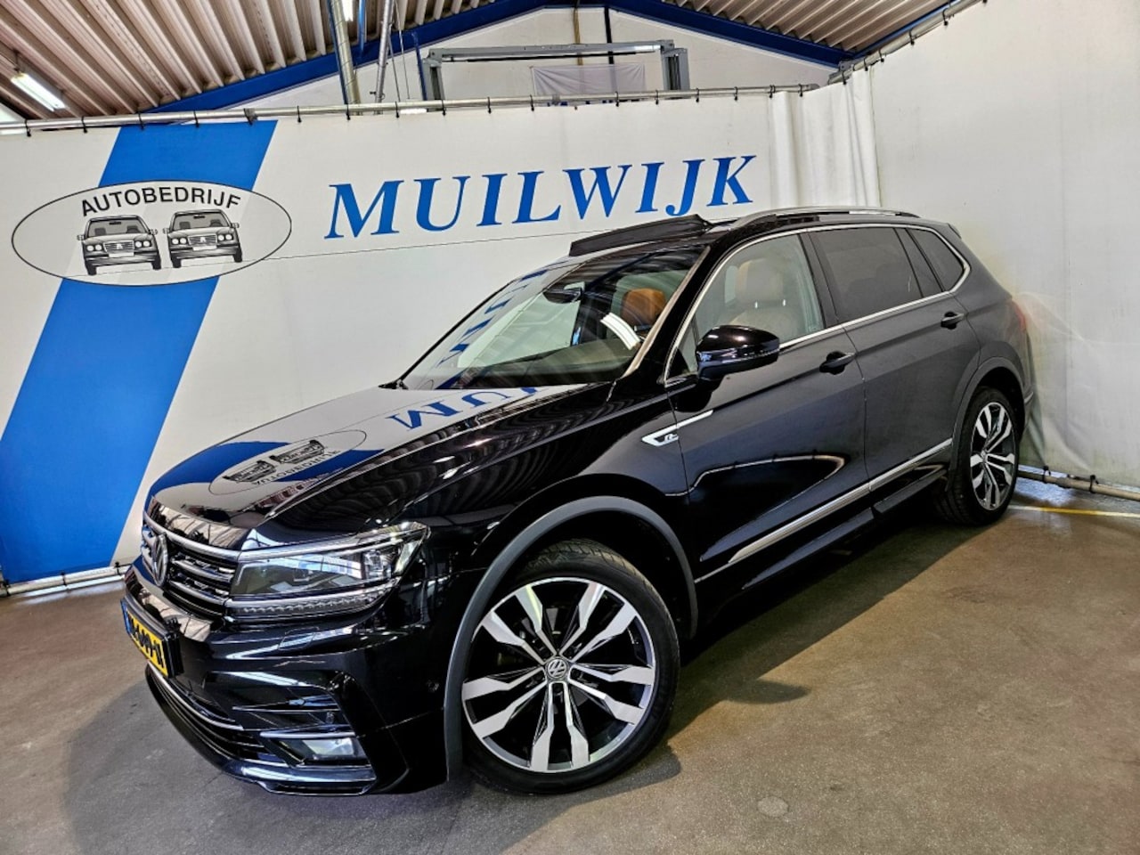 Volkswagen Tiguan Allspace - 1.5 TSI Highline Business R-Line 7 Pers. / Virtual / Trekhaak / - AutoWereld.nl