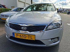 Kia Cee'd - 1.4 CVVT X-pect AIRCO/5 DEURS