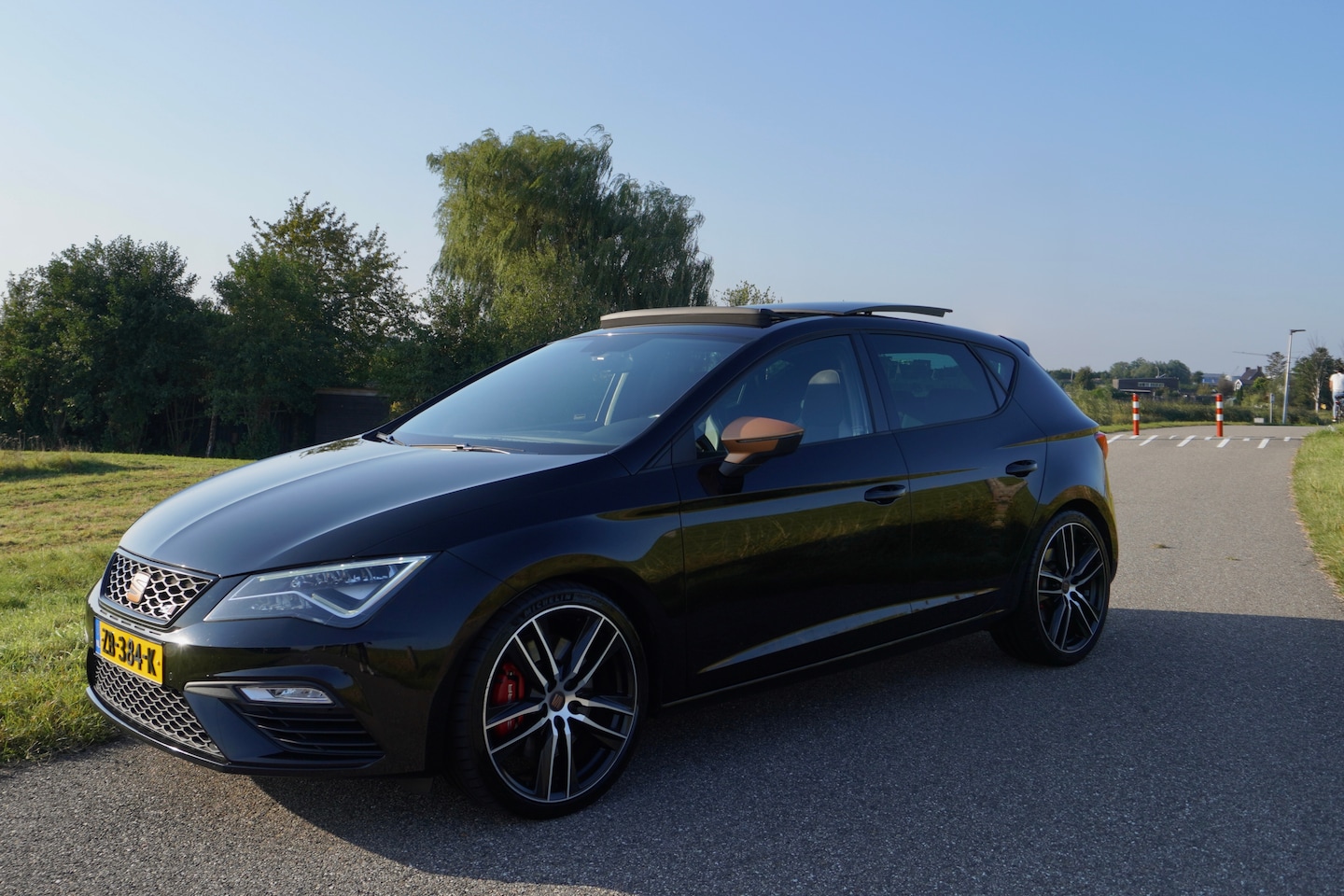 Seat Leon - 2.0 TSI CUPRA 300 - AutoWereld.nl