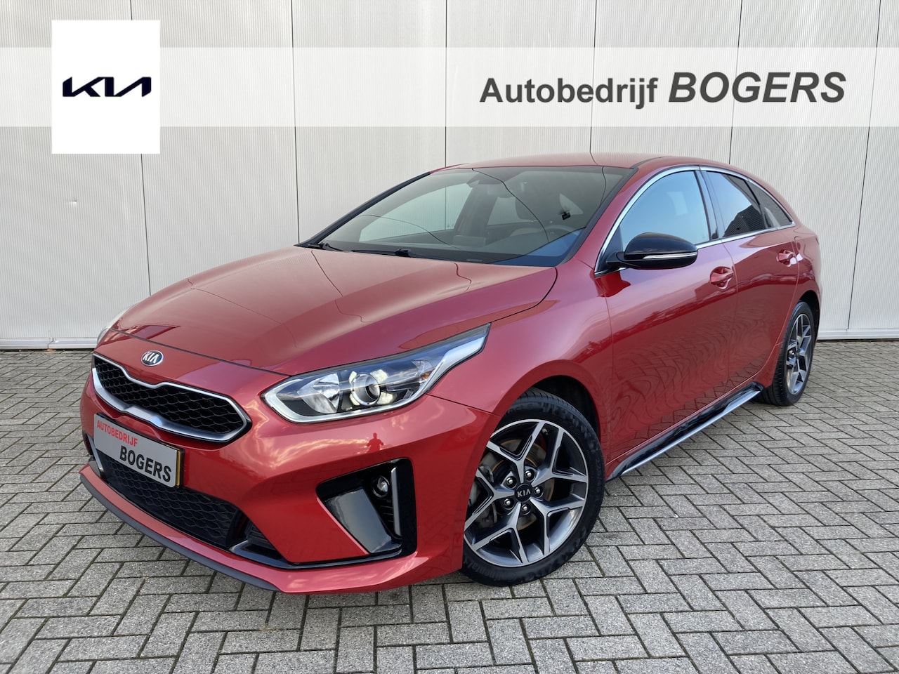 Kia Pro cee'd - 1.4 T-GDI 140 PK DCT A/T GT-Line Navigatie, Climate Control, Achteruitrijcamera - AutoWereld.nl