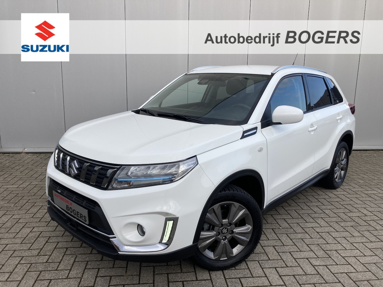 Suzuki Vitara - 1.4 Boosterjet Automaat Select Smart Hybrid Navigatie, Cruise Control, Climate Control - AutoWereld.nl