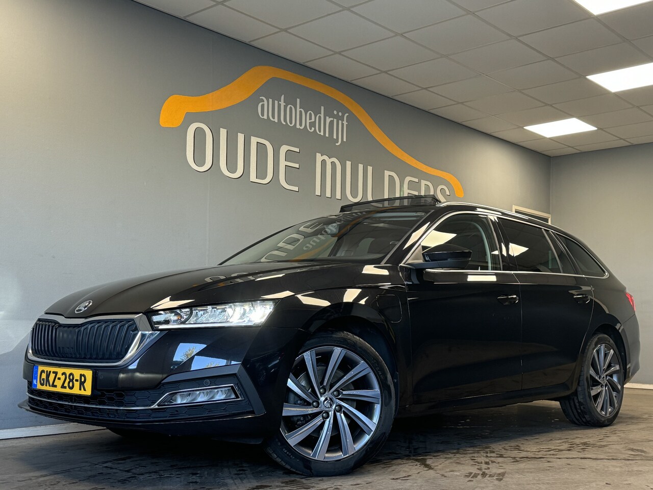 Skoda Octavia Combi - 1.4 TSI iV PHEV Panoramadak/SmartLink/ElekStoelen - AutoWereld.nl