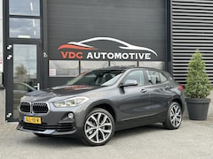 BMW X2 - sDrive 20i Pano | Trekhaak | Navi | HeadUp | Adaptieve Cruisecontrol | Stoelverwarming | L