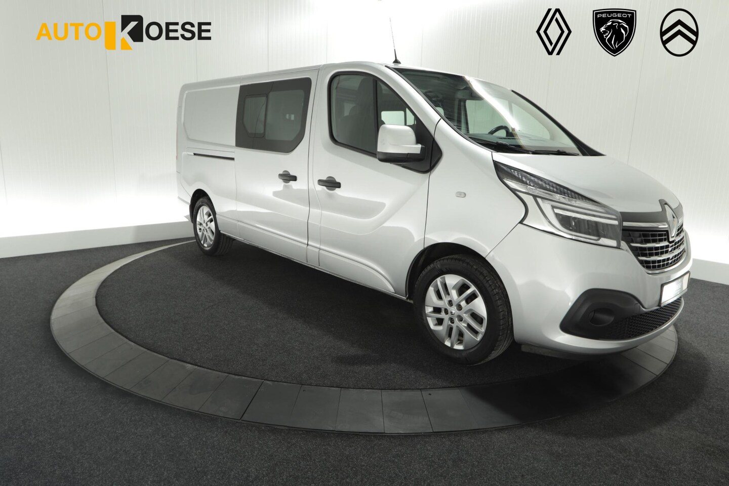 Renault Trafic - 2.0 dCi 170 T29 L2H1 DC Comfort | Trekhaak | Camera | Apple Carplay | Betimmering Laadruim - AutoWereld.nl