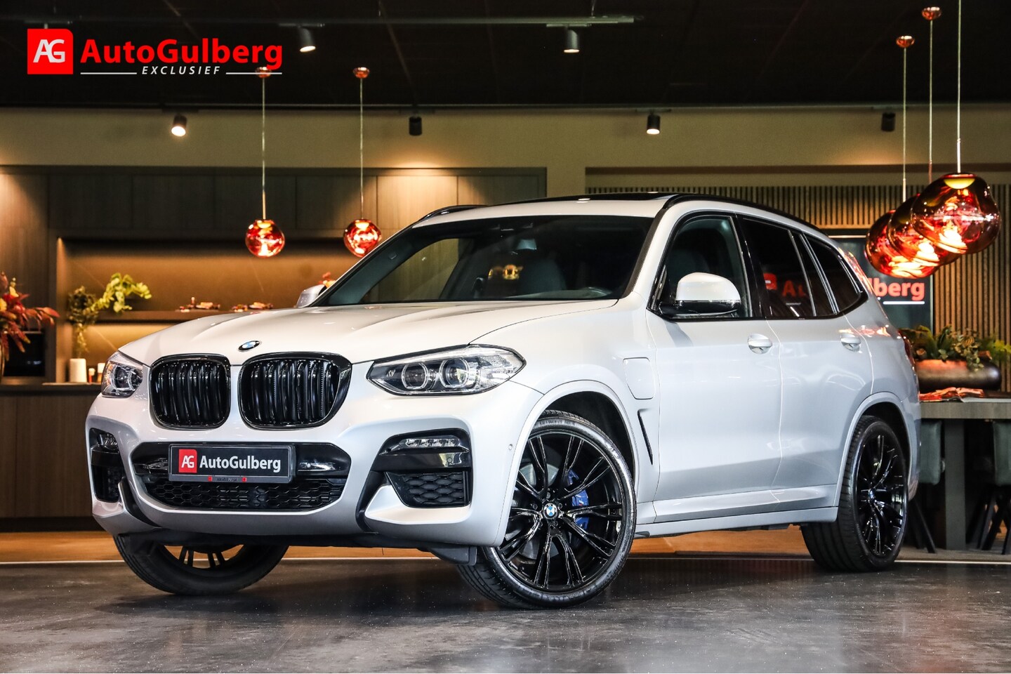 BMW X3 - xDrive30e High Exe M-Sport Pakket Black Optic Sportstoelen, Panoramisch Glasdak, Driving A - AutoWereld.nl