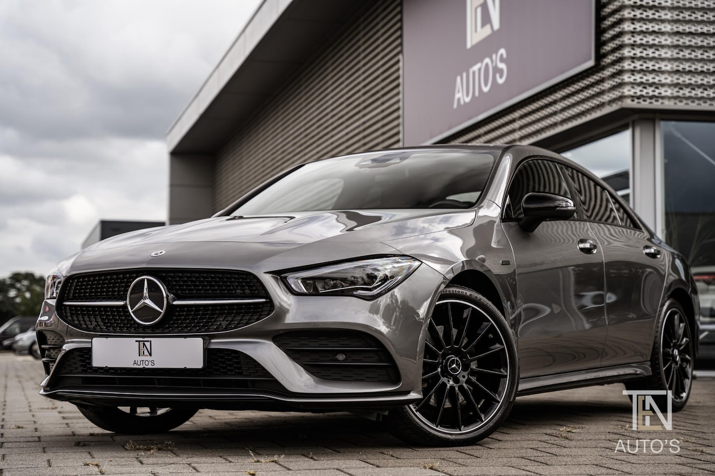 Mercedes-Benz CLA-Klasse - 250 e AMG Limited | Night | Sfeerverlichting | 19" Multispaaks - AutoWereld.nl