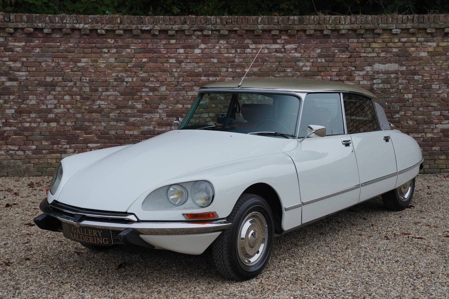 Citroën DS - 21 Pallas Restored condition, A striking appearance, Pallas -  The luxurious version of th - AutoWereld.nl