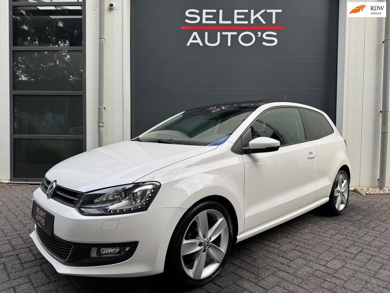 Volkswagen Polo - 1.2 TSI Highline 105 Pk Panoramadak/Xenon/LED/Climate/Cruise/PDC/17 Inch/Elekt Ramen/Elekt - AutoWereld.nl