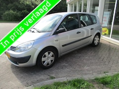 Renault Grand Scénic - 1.6-16V Dynamique Comfort Zo Mee