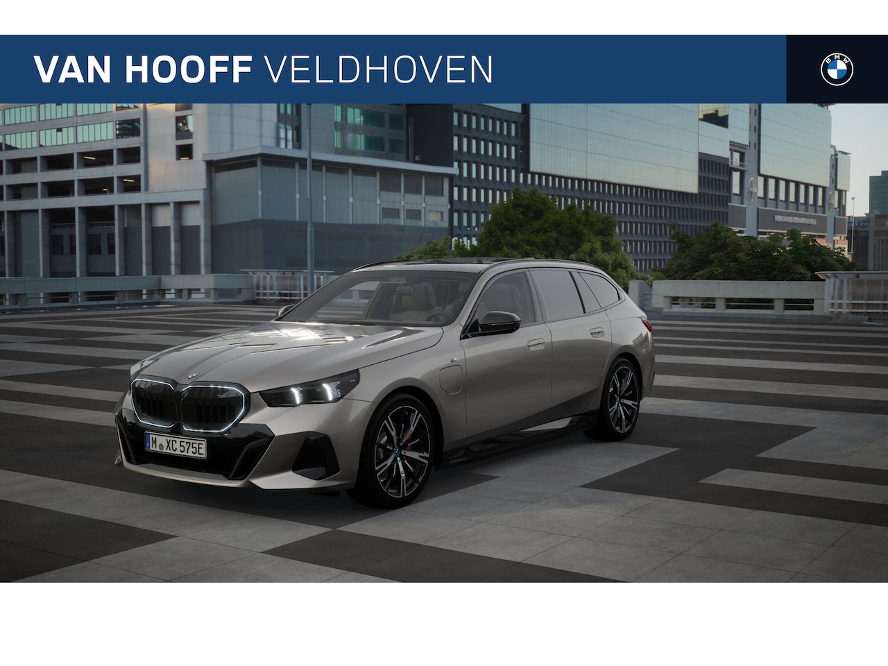 BMW 5-serie Touring - 530e High Executive M Sport Automaat / Panoramadak / Trekhaak / 	Bowers & Wilkins / Adapti - AutoWereld.nl