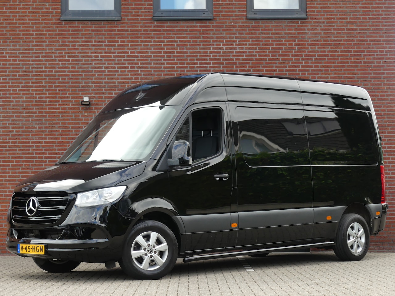 Mercedes-Benz Sprinter - 214 CDI L2H2 143 PK Automaat Camera/Airco - AutoWereld.nl