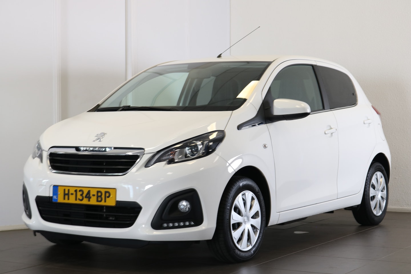 Peugeot 108 - 1.0 e-VTi Active | Bluetooth | Airco | Mistlampen voor | LED Dagrijverlichting | - AutoWereld.nl