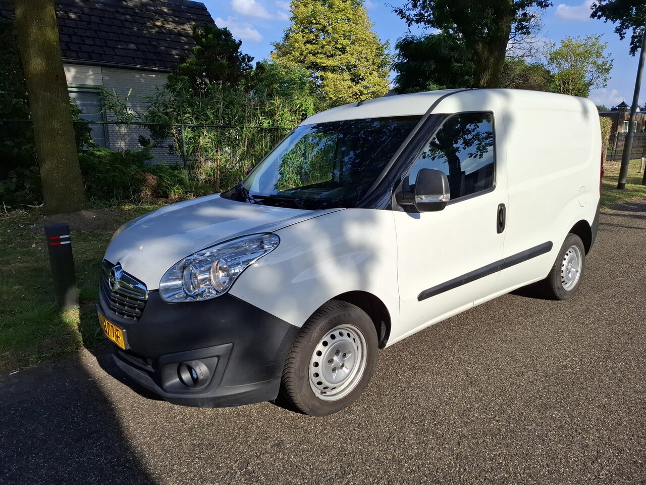 Opel Combo - 1.3 CDTi L1H1 ecoFLEX | Airco | Handel/Export | Motorlampje brand, geen APK - AutoWereld.nl