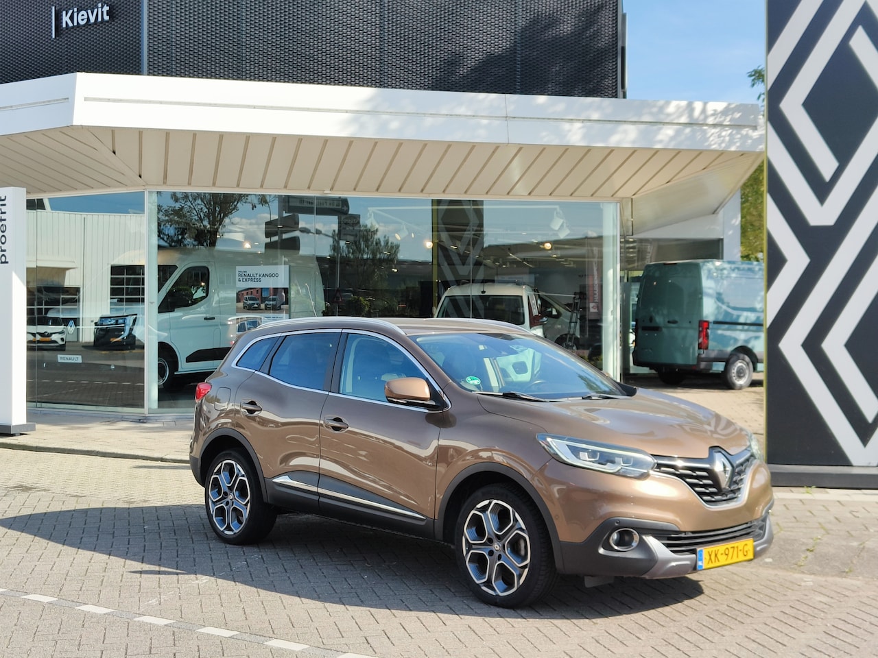 Renault Kadjar - 1.2 TCe 130 Intens - Leer / 19inch / Camera - AutoWereld.nl