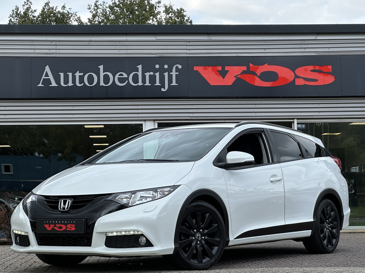 Honda Civic Tourer - 1.8 Sport | Navi | Camera | Dodehoek detector | Cruise - AutoWereld.nl