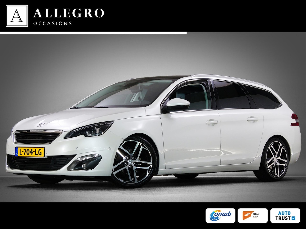 Peugeot 308 SW - 1.2 PureTech Allure (PANORAMADAK, TREKHAAK, ACHTERUITRIJCAMERA, NAVIGATIESYSTEEM, CLIMATE - AutoWereld.nl