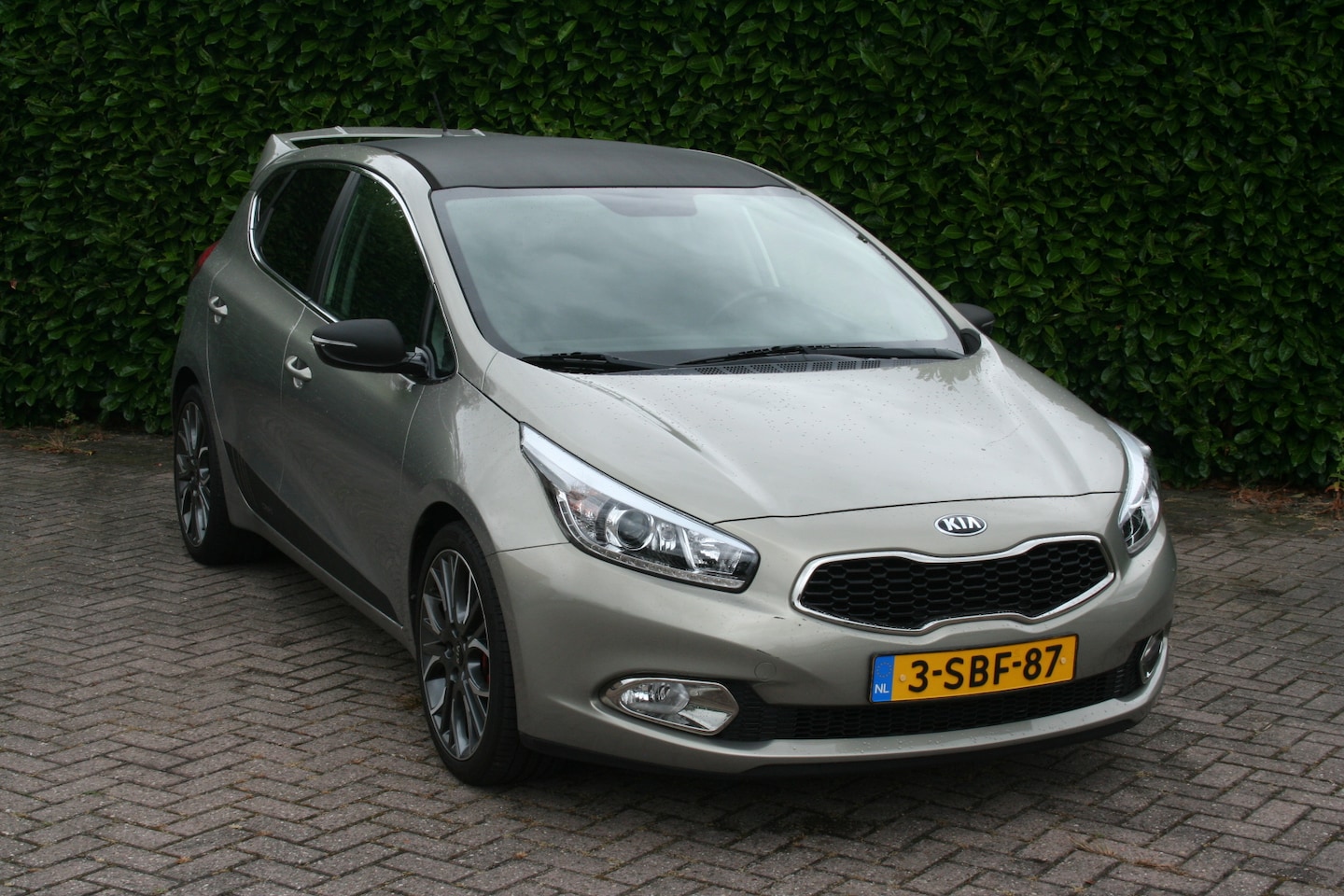 Kia Cee'd - Cee D 1.6 GDI Eco Dynamics 135 PK Comfort Pack - AutoWereld.nl