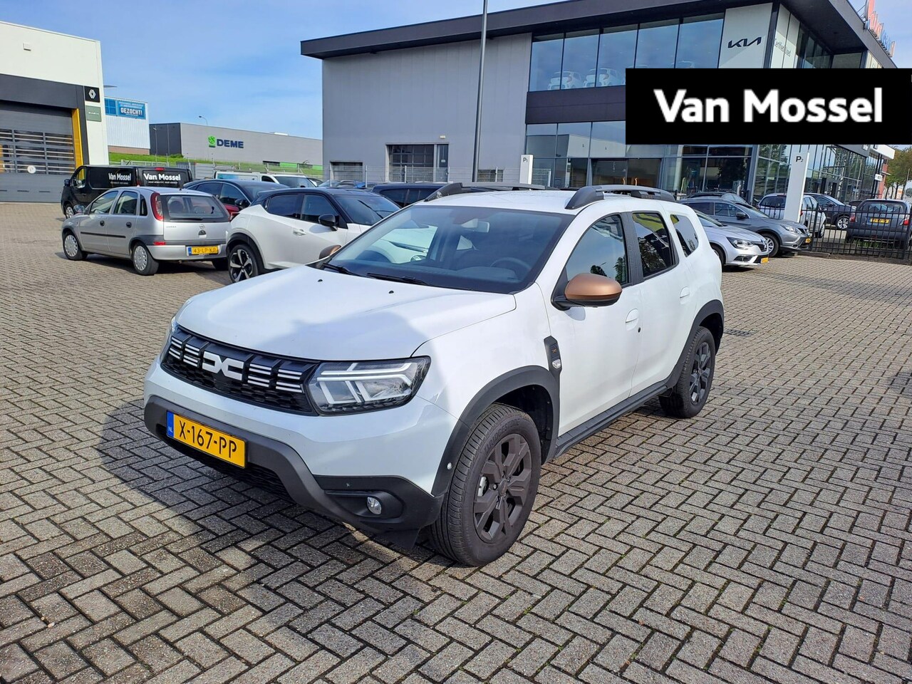 Dacia Duster - 1.3 TCe 130 Extreme | Carplay | Stoelverwarming | 360 Camera | Navigatie | Lichtmetalen ve - AutoWereld.nl