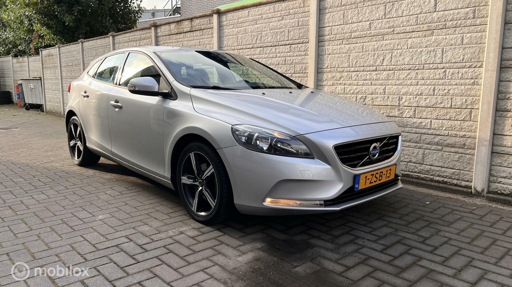 Volvo V40 - 1.6 D2 Momentum 1.6 D2 Momentum - AutoWereld.nl