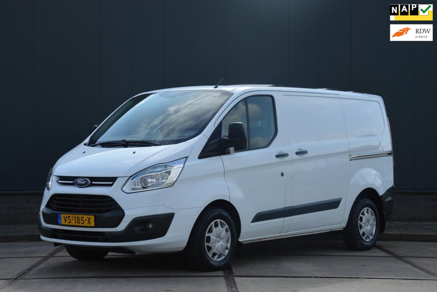 Ford Transit Custom - 310 2.2 TDCI Trend 100PK Airco Dubbele schuifdeur - AutoWereld.nl