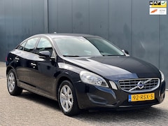 Volvo S60 - 1.6 T4 Aut|Navi|100% dealer onderhouden|Netjes