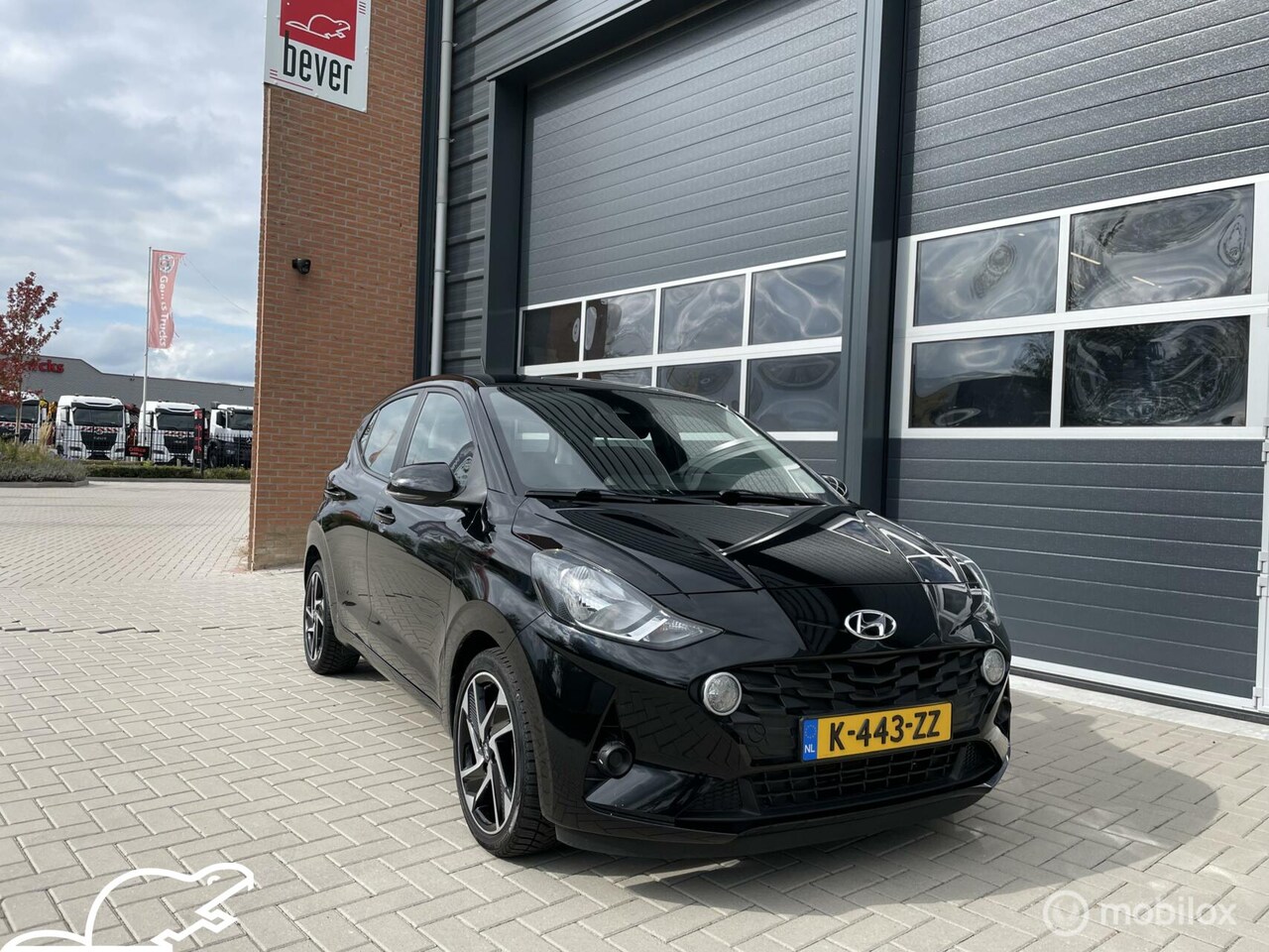 Hyundai i10 - 1.0 Comfort Smart 5 aangepast voor klein persoon aangepaste Recaro stoel en pedalen. - AutoWereld.nl