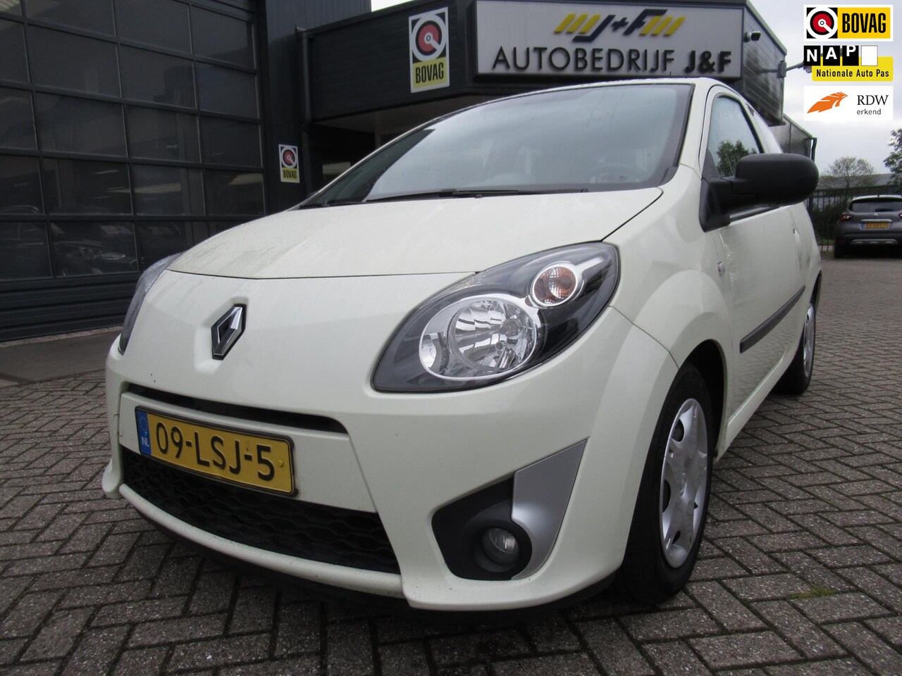 Renault Twingo - 1.2-16V Authentique / Airco / NAP - AutoWereld.nl