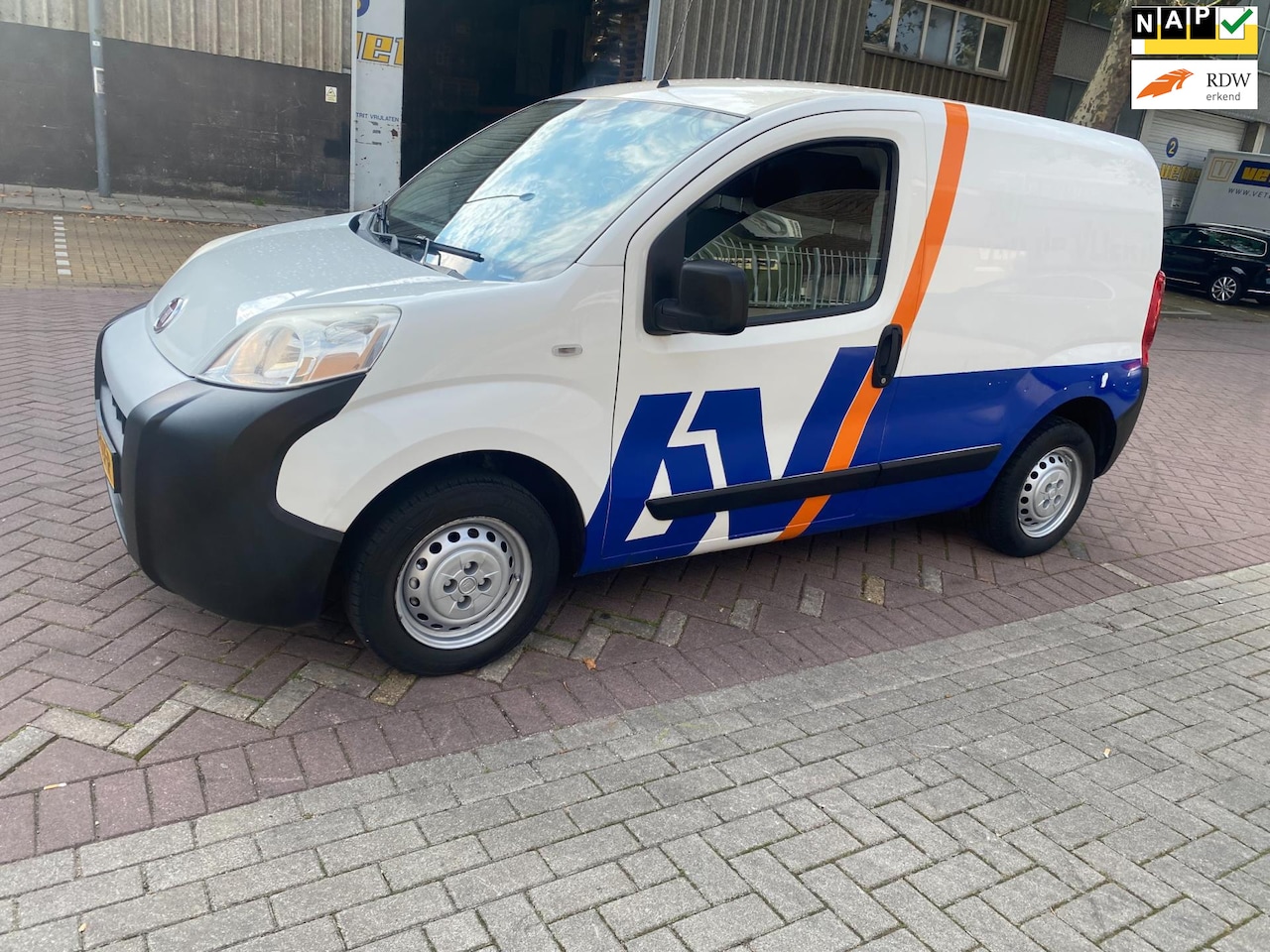 Fiat Fiorino - 1.3 MJ Actual * Airco * 2013 * Euro5 * Airbag * Boekjes aanwezig * Zijdeur * WEINIG KILOME - AutoWereld.nl