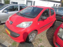 Peugeot 107 - 1.0-12V XR