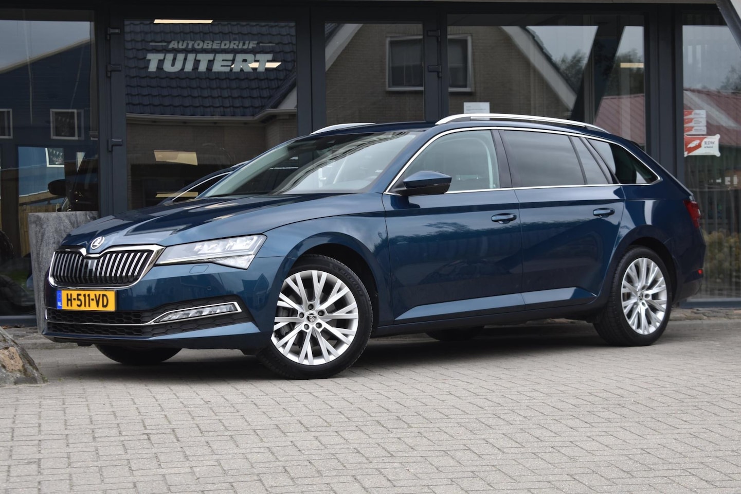 Skoda Superb Combi - 1.5 TSI ACT | TREKHAAK | VIRTUAL DASHBOARD | STOELVERWARMING | NAP | APPLE CARPLAY | ANDRO - AutoWereld.nl