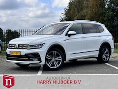 Volkswagen Tiguan Allspace - 1.5 TSI R-Line 7p. Panoramadak / Trekhaak / Navigatie