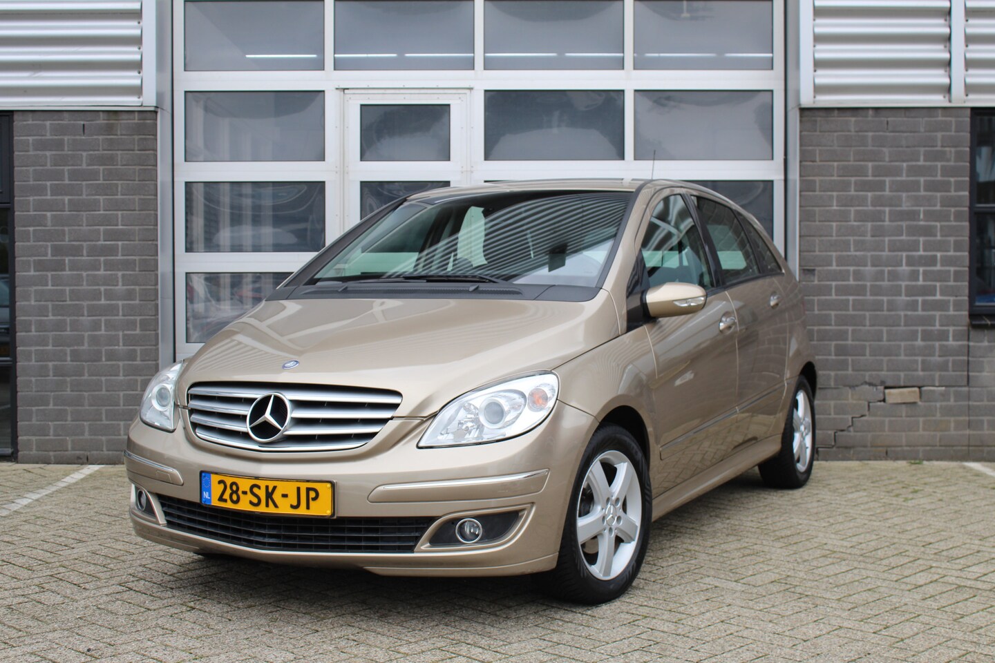 Mercedes-Benz B-klasse - 170 / Airco / Trekhaak / N.A.P. - AutoWereld.nl