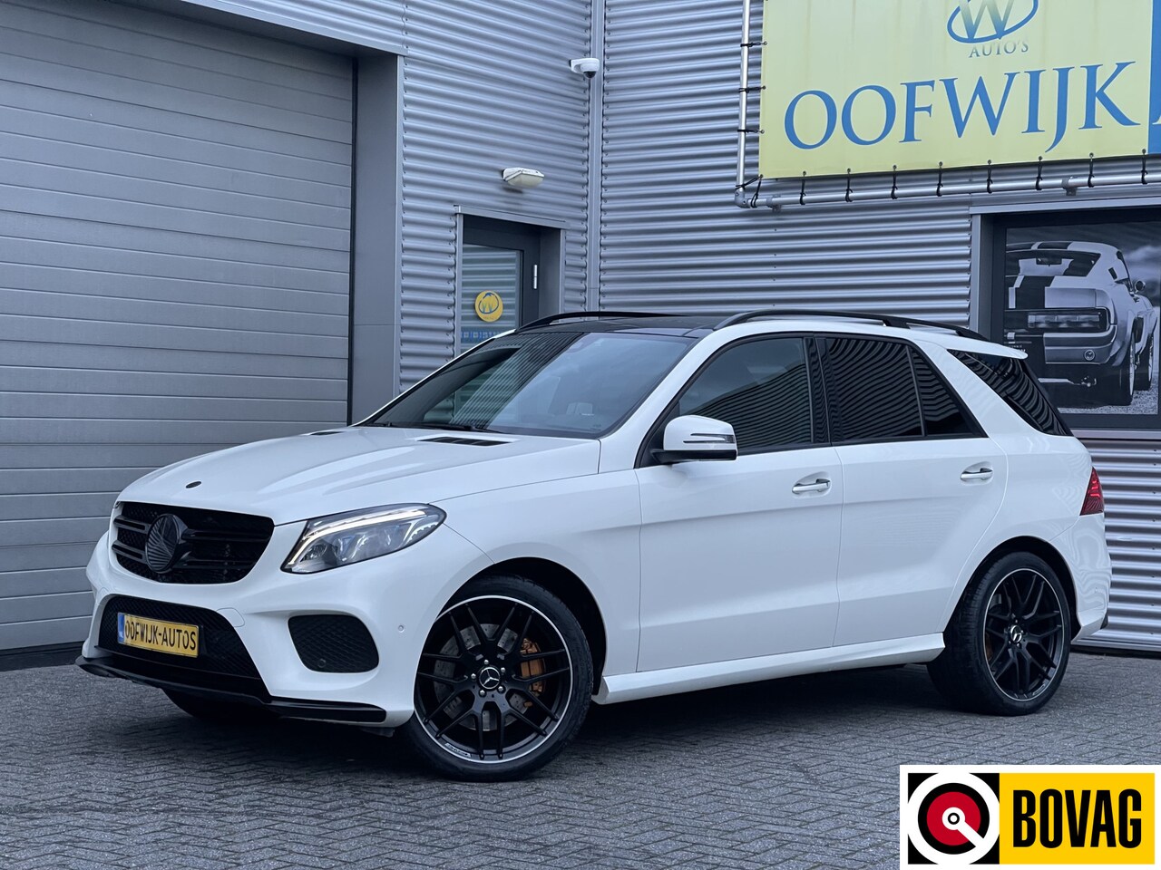 Mercedes-Benz GLE-Klasse - 500e 4MATIC AMG Sport Edition Luchtvering Pano Leder CarPlay - AutoWereld.nl