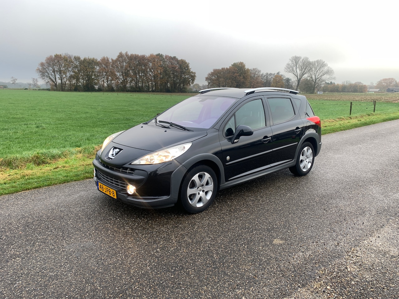 Peugeot 207 SW Outdoor - 1.6 VTi Sublime PANORAMADAK , APK , AIRCO , TREKHAAK - AutoWereld.nl